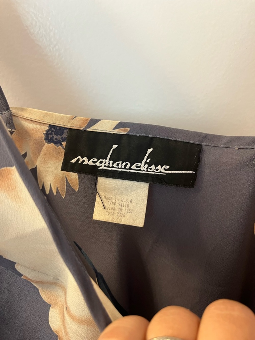 Meghan LA Charcoal Floral Slip Dress with Cream Blooms Vintage 90s-PTP 18/L 34 - Picture 2 of 4